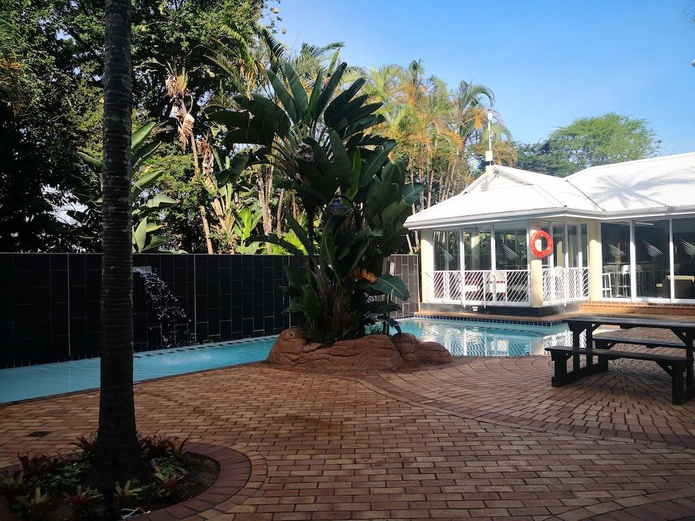 The Riverside 4*