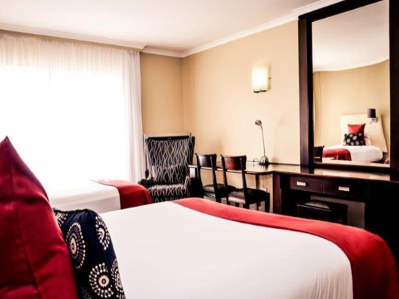 The Riverside 4*